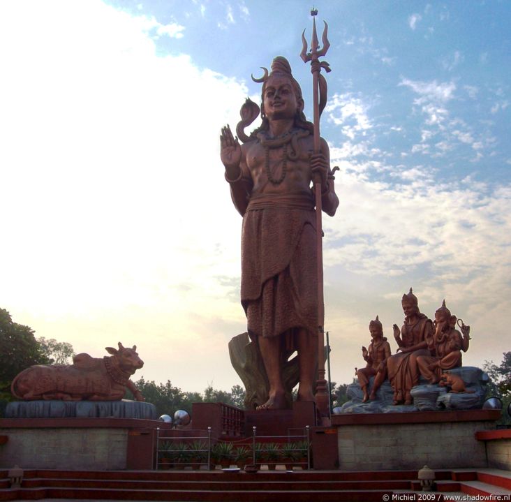 Hindu statues panorama Hindu statues, Route 8, Haryana, India, India 2009,travel, photography, panoramas