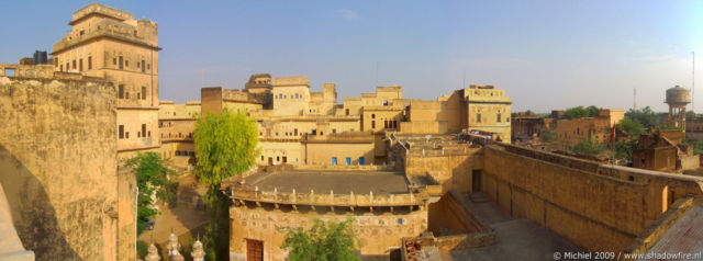 Narayan Niwas castle panorama Narayan Niwas castle, Mahansar, Shekhawati, Rajasthan, India, India 2009,travel, photography,favorites, panoramas