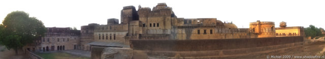 Narayan Niwas castle panorama Narayan Niwas castle, Mahansar, Shekhawati, Rajasthan, India, India 2009,travel, photography, panoramas